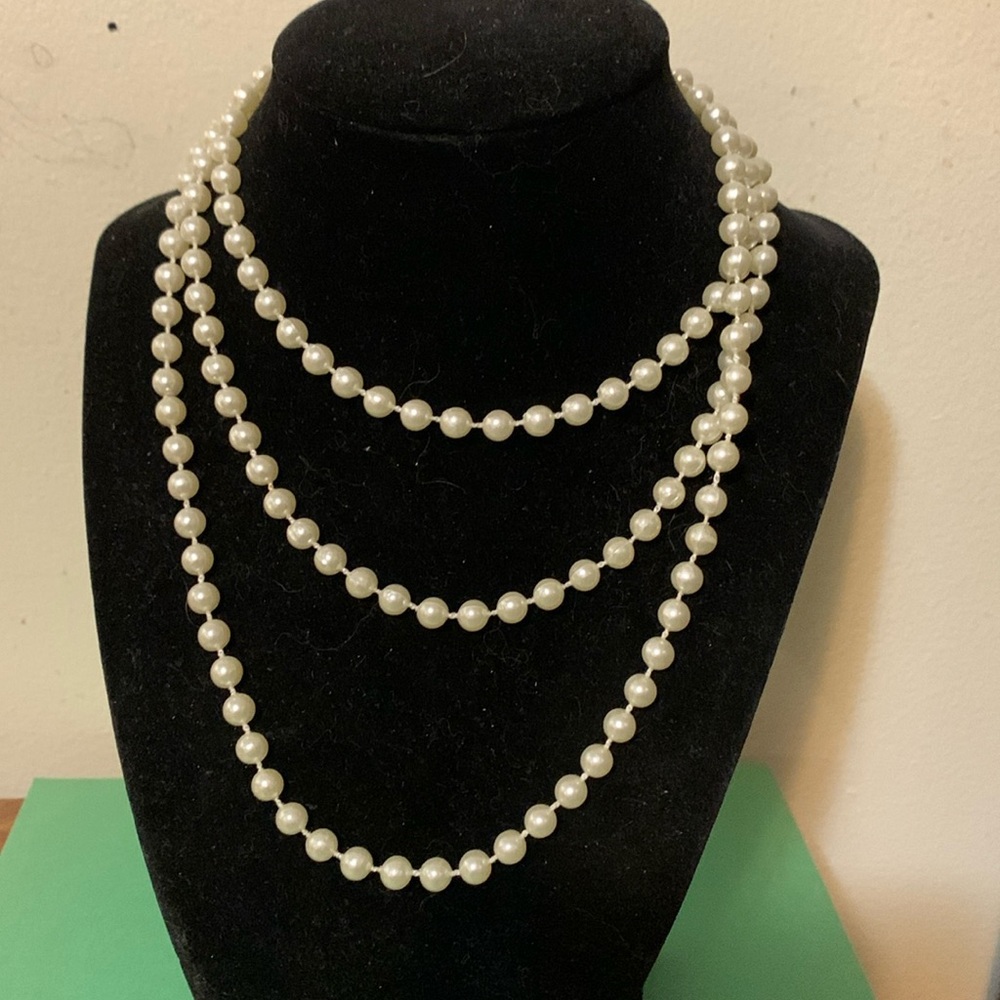 Faux pearl necklacec46”